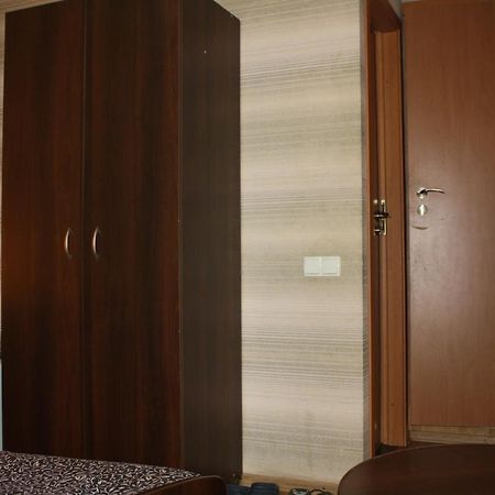 Комната Гостиничного Типа, Алчевских 24 ハルキウ エクステリア 写真